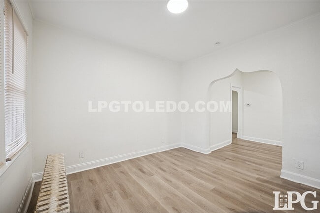 Photo - 950 Oak St Unit 1