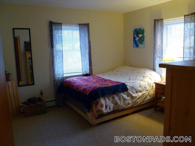 Photo - 8 Brattle Dr Unit 5