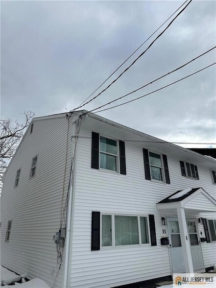 Building Photo - 11 Hyde Ave