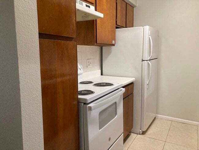 Photo - 3075 Walnut Bend Ln Unit 33