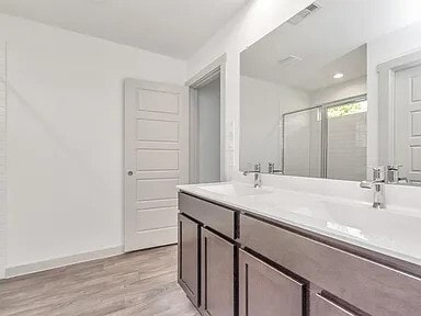 Photo - 12735 Ermine St