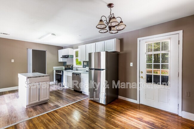 Photo - 2833 Cardo Dr NW