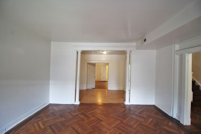 Photo - 2026/2027 JHU Off-Campus Awesome 6bd/3ba spacious and CAC! Available 6/9