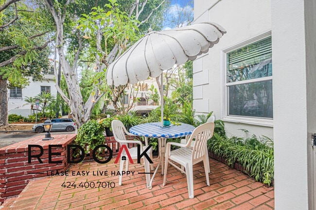 Photo - 1323 N Harper Ave Unit 5