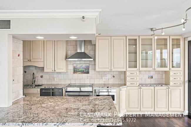 Photo - 10 E Ontario St