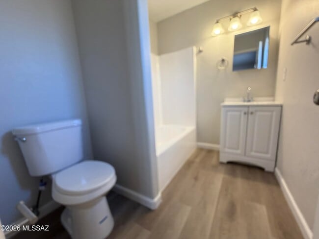 Photo - 506 N Iroquois Ave