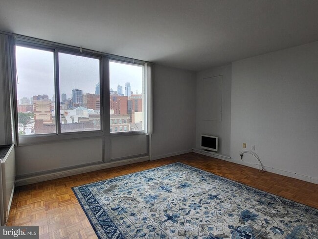 Building Photo - 604-36 S Washington Square Unit 818 Rental