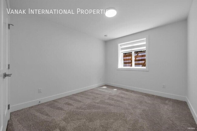 Photo - 5238-5236 6 Ave Unit Basement