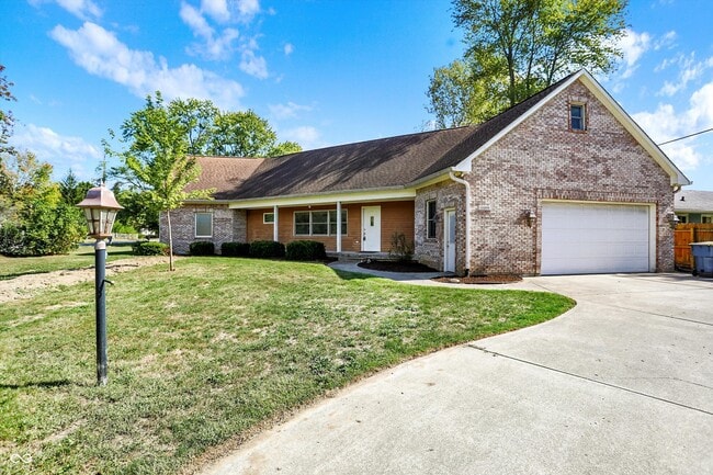 Photo - 11055 Ruckle St