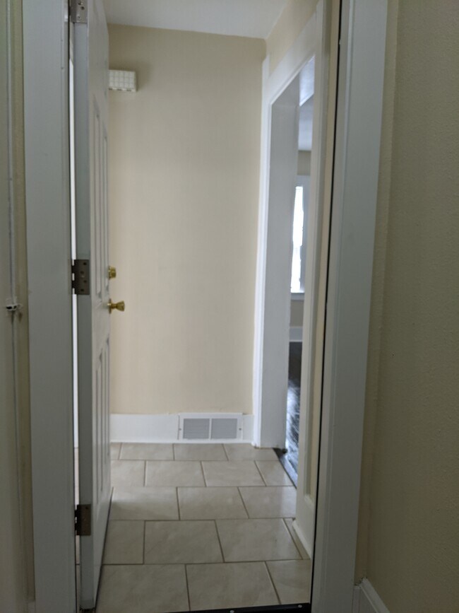 Photo - 3520 N 9th St Unit Upper