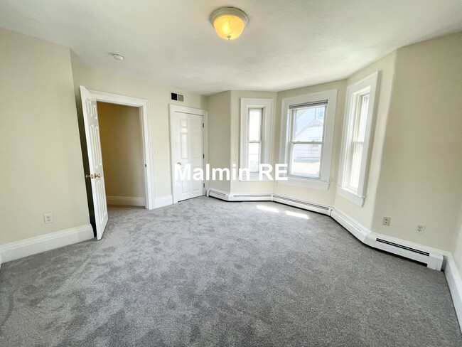 Building Photo - 4 Dean Way Unit 1 Rental