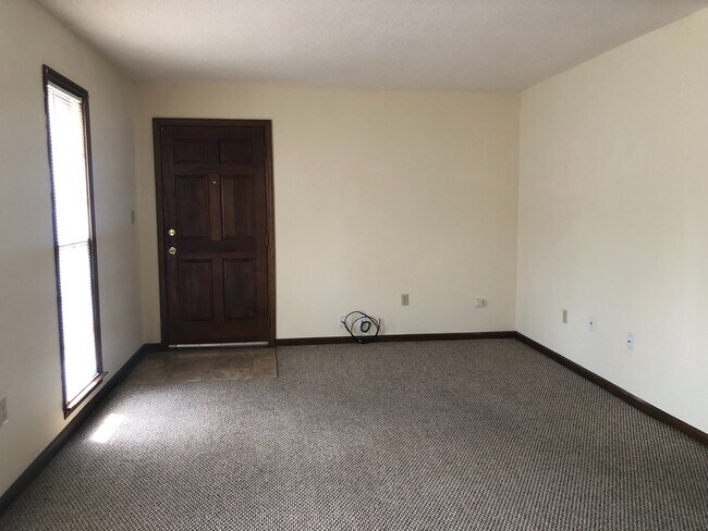 18 Woodcreek Way SW Unit A