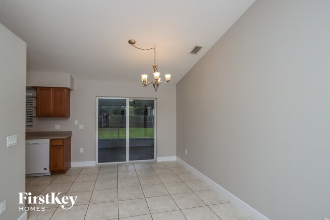 Photo - 914 Caligula Ave SE