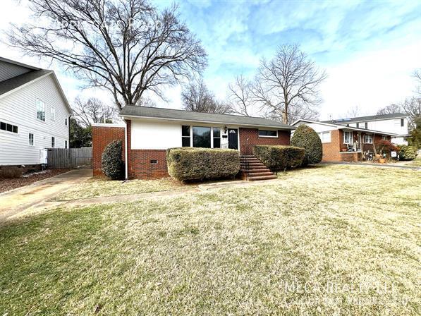 Building Photo - 4334 Applegate Rd