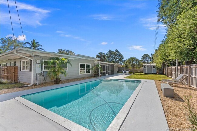 Photo - 530 S Manor Dr