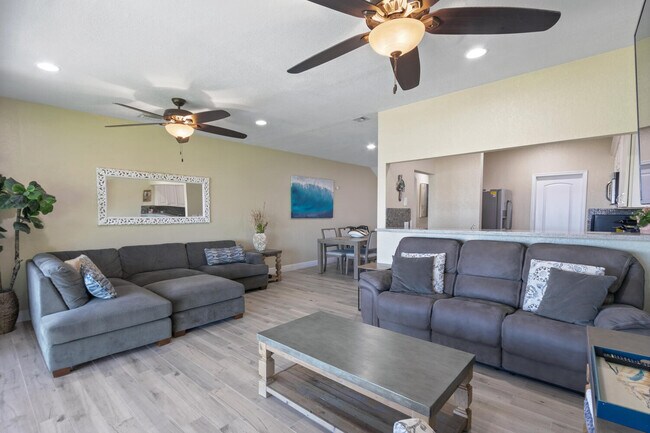 Photo - 316 N Lake Dr