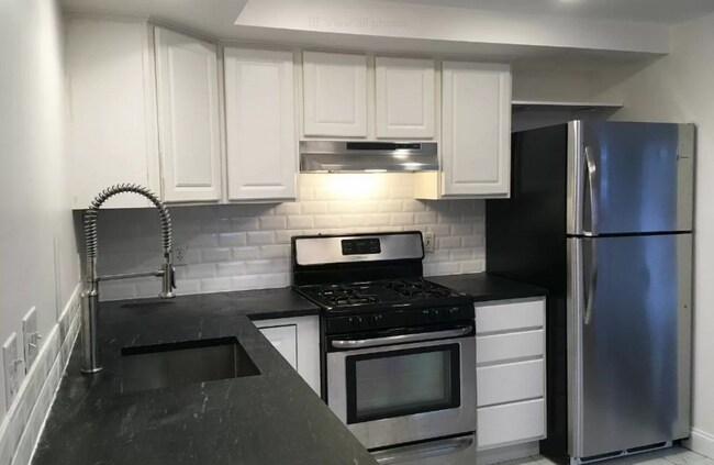 Photo - 159 Auburn St Unit #1