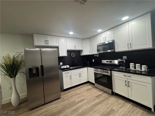 Photo - 5372 Princess Jean St