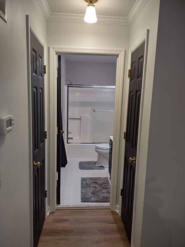 Building Photo - Adorable Two Bedroom Two Bath Condo - Just...