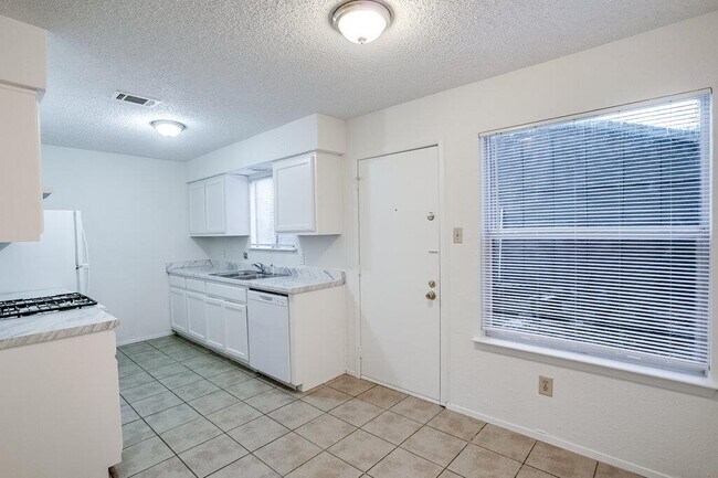 Photo - 10310 Little Pebble Dr