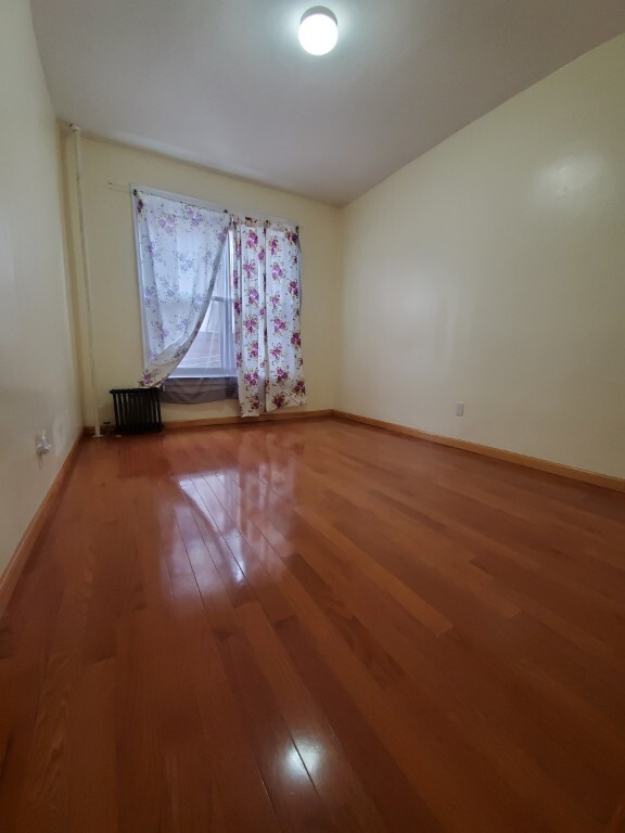 *Oversized three bedroom for rent quiet co... - *Oversized three bedroom for rent quiet co... Townhome