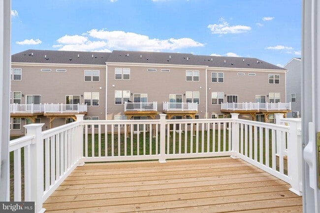 Building Photo - 30 Cardinal Wy