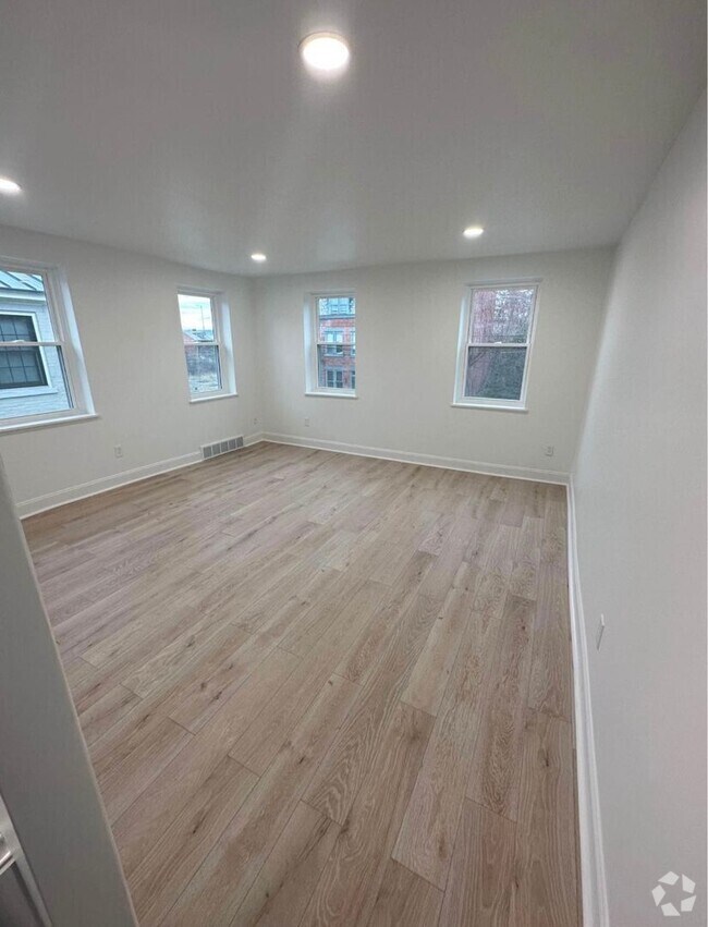 Building Photo - 1417-1417 Columbus Ave Unit 1417 Columbus Avenue #A Rental