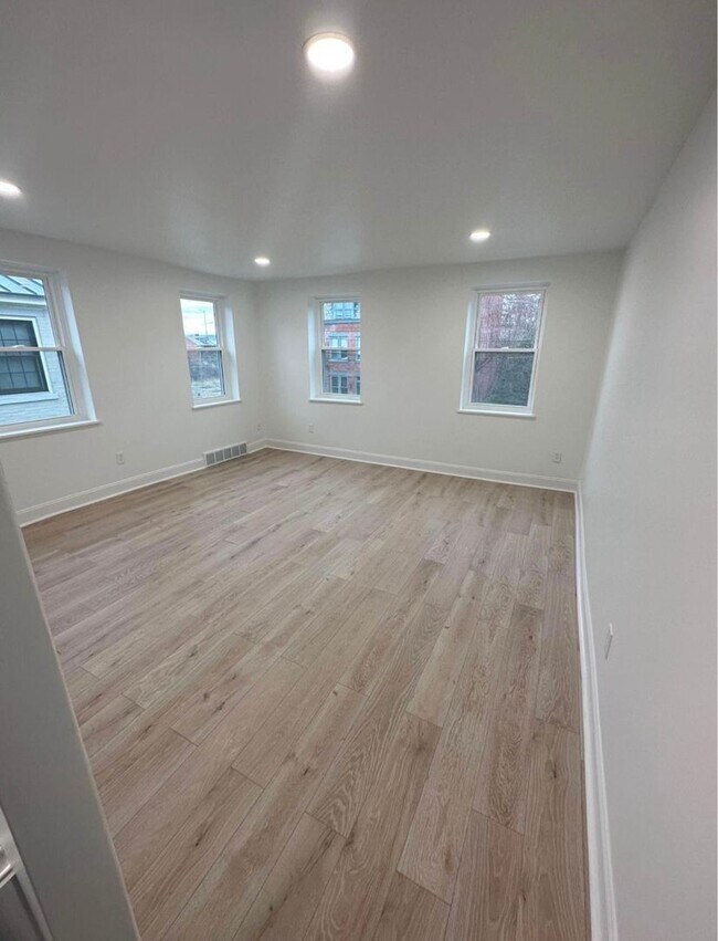 Photo - 1417-1417 Columbus Ave Apartamento Unidad 1417 Columbus Avenue #A