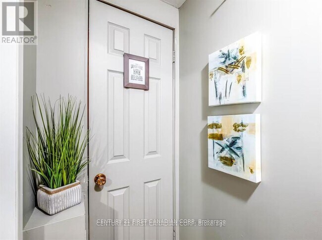 Photo - 705 Conservation Dr