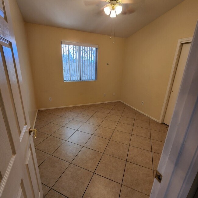 Photo - 1382 W Via Rio Blanco Casa