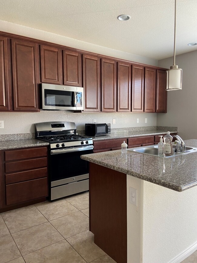 Kitchen - 2416 Splendid Manor Ct