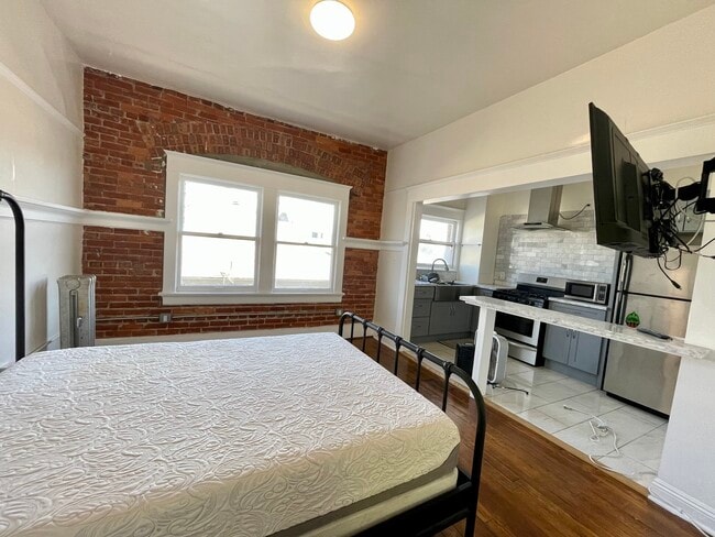 Photo - 15 Paloma Ave