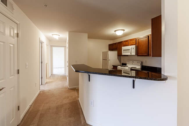CEDAR HILL APARTMENTS