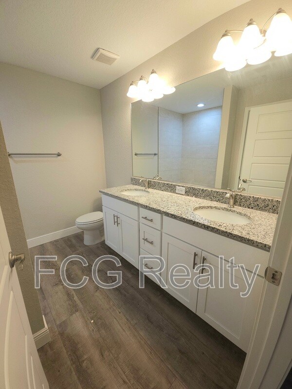 Photo - 9115 N Sandree Dr