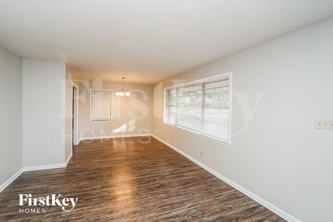 Photo - 1736 Borden Dr