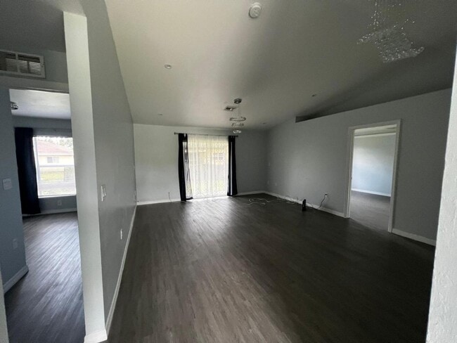 Photo - 4877 30th St SW