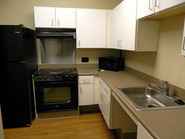 Photo - 841 Greenfield Dr