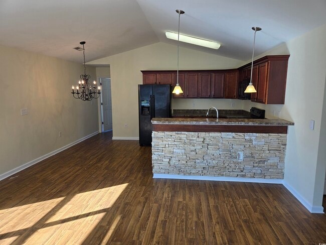 Photo - 1245 Pine Ridge St