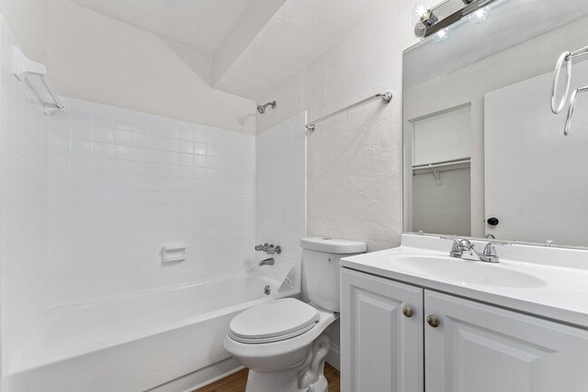 Photo - Centerpoint Apartments