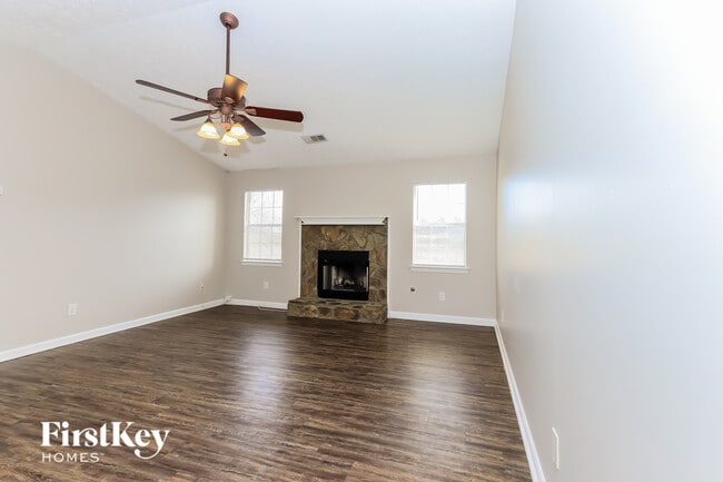 Photo - 128 Greenleaf Dr