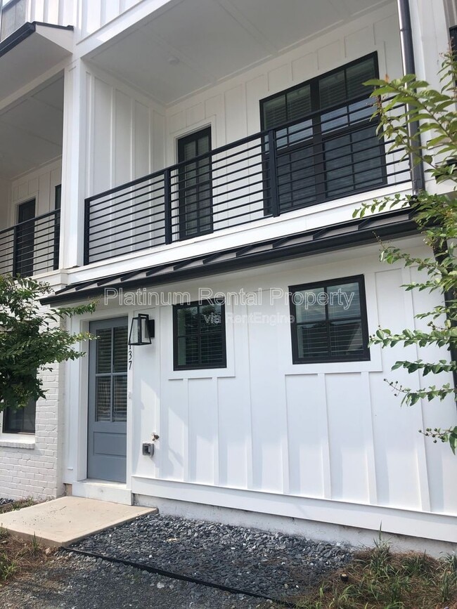 Photo - 137 Pacer Pl Casa Adosada