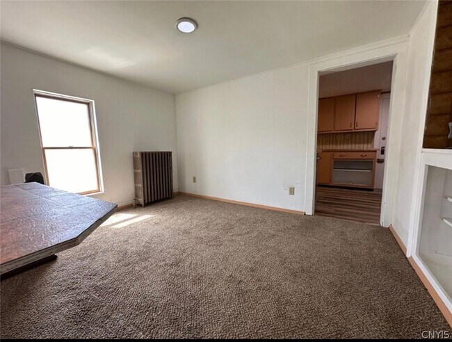 Photo - 104 Franklin St