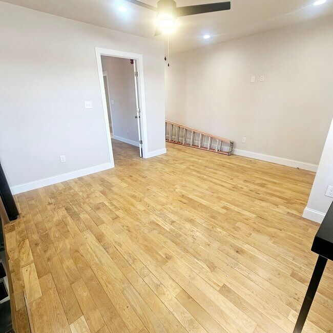 Photo - 333 S 21st St Unit 4