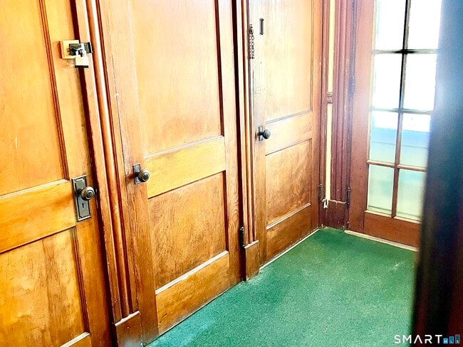 Photo - 81 School St