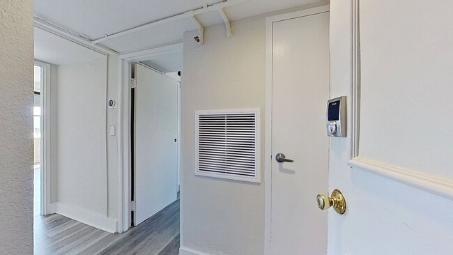 Photo - Renovated Unit in an excellent location!!