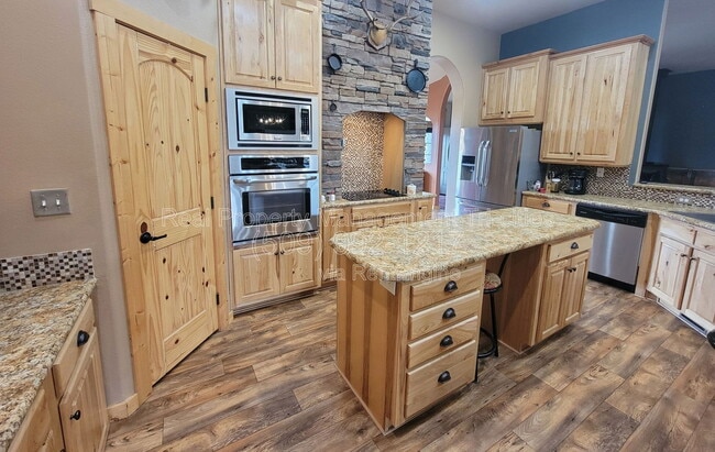 Photo - 52203 WA-225