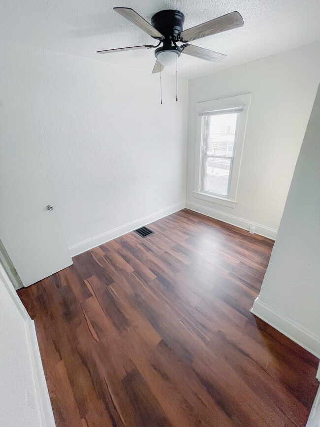 Photo - 713 20th St Unidad 1915-2