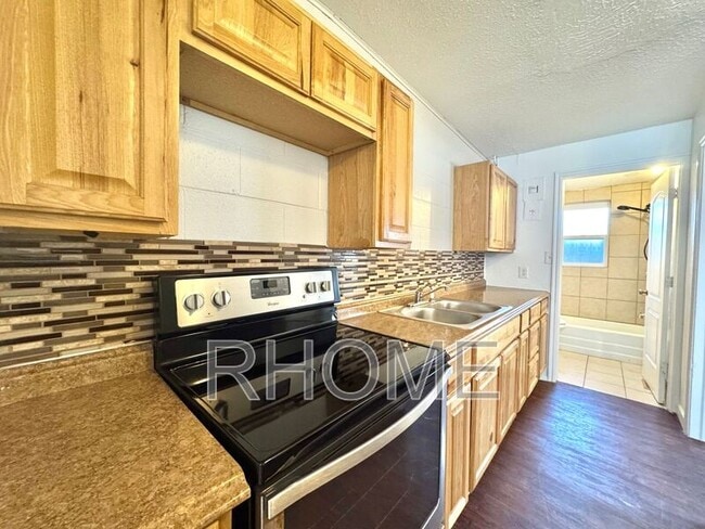 Building Photo - 2725 S Edison St Unit APT #3