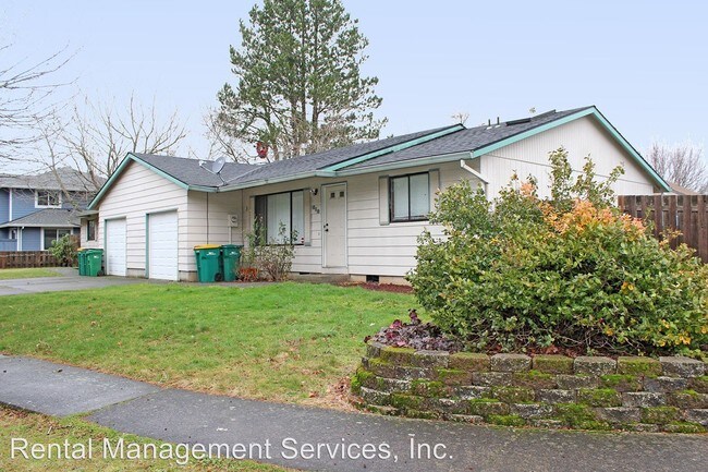 Photo - 819-821 SW 29th Way