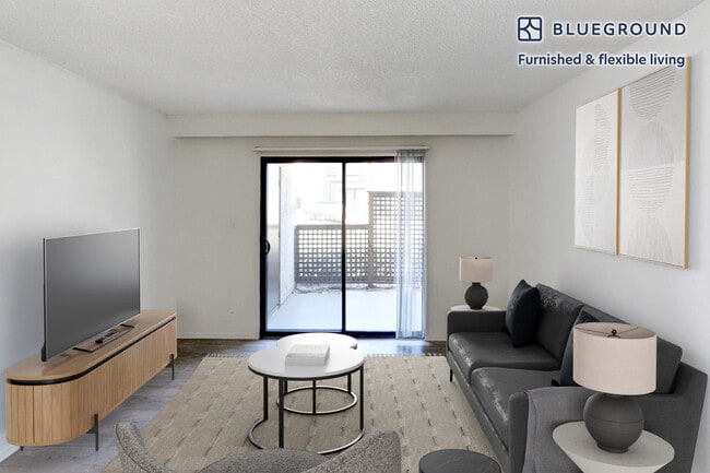Photo - 555 Paularino Ave Unidad GO FL1-ID3460A